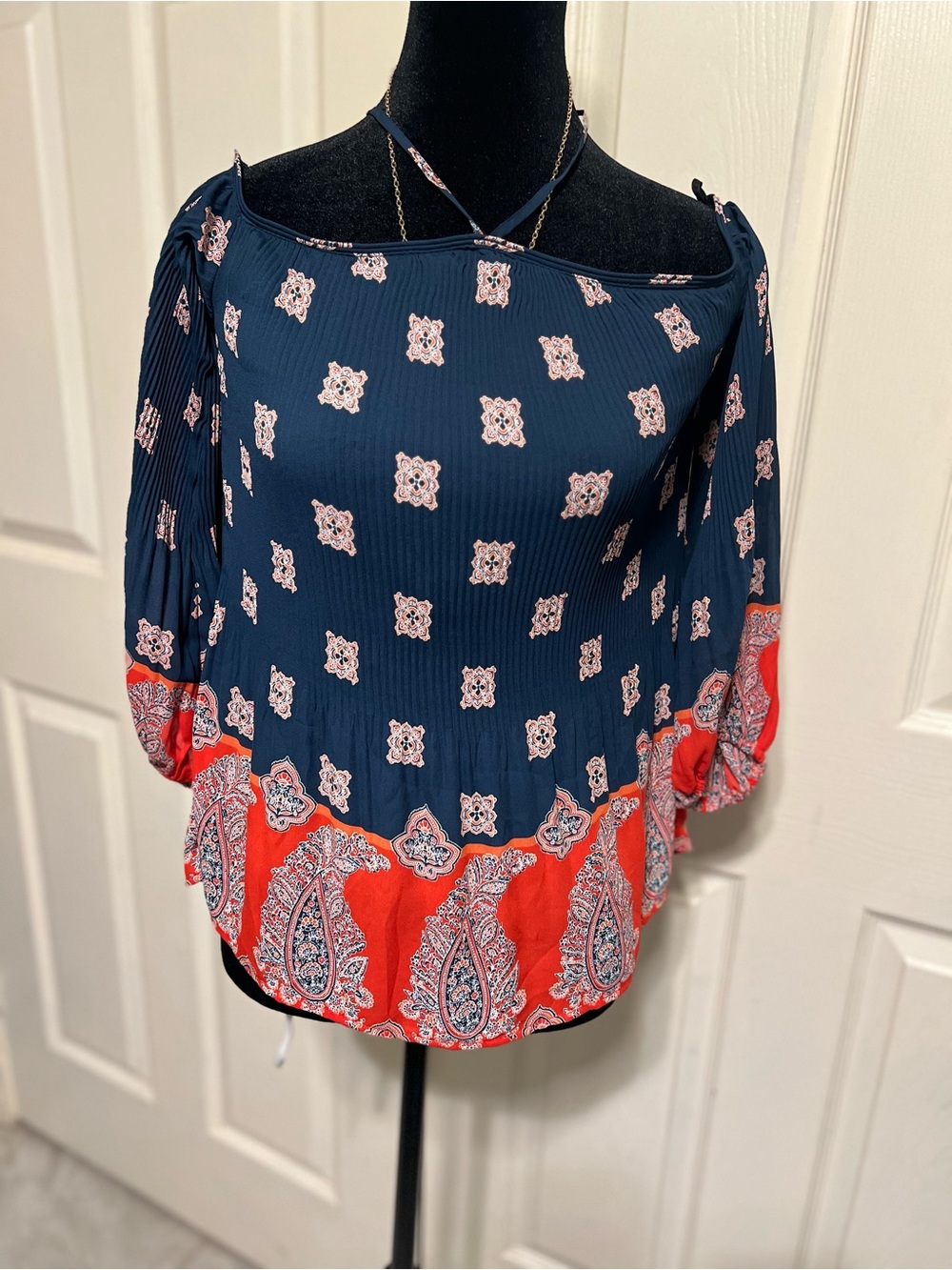 Jessica Simpson Navy and Red Paisley Off-Shoulder blouse